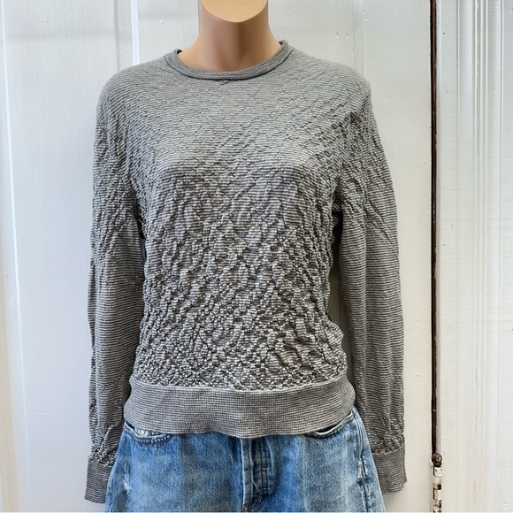 Vince. 100% wool grey striped long sleeve sweater women's medium - Picture 1 of 6